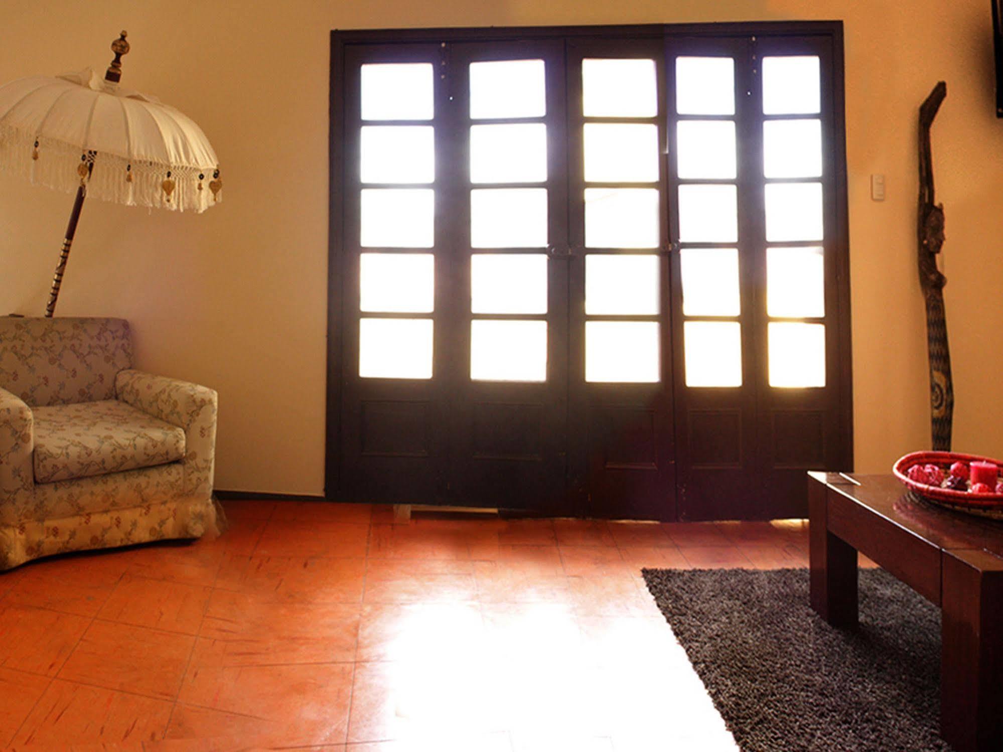 Hostal Lirium Pachacutec Exterior photo